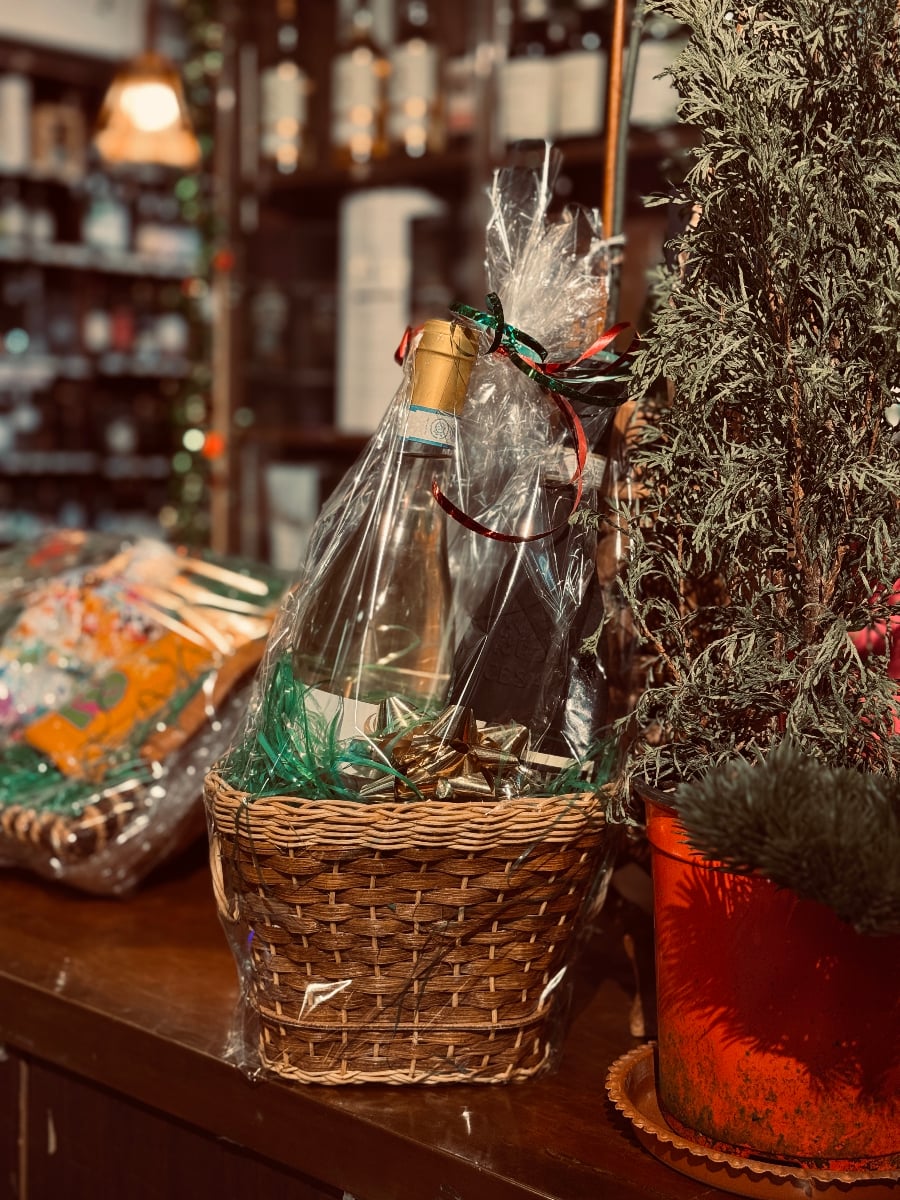 Italian Wine Gift Basket 750ml